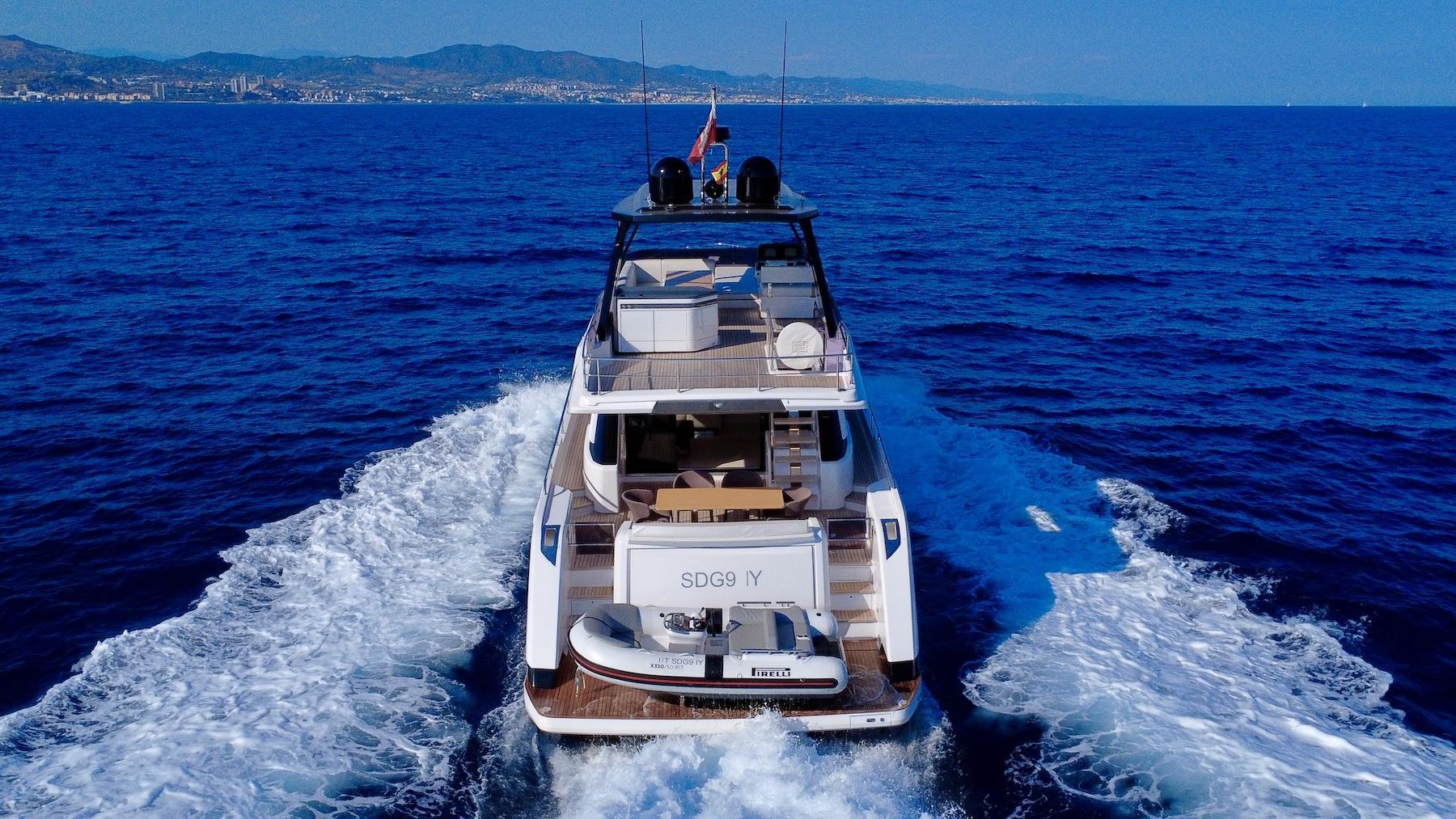 2024 FERRETTI YACHTS 720 